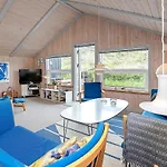 4 Star Holiday Home In Henne Henne Strand