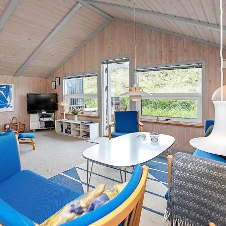 8 Person In Henne Holiday home Henne Strand