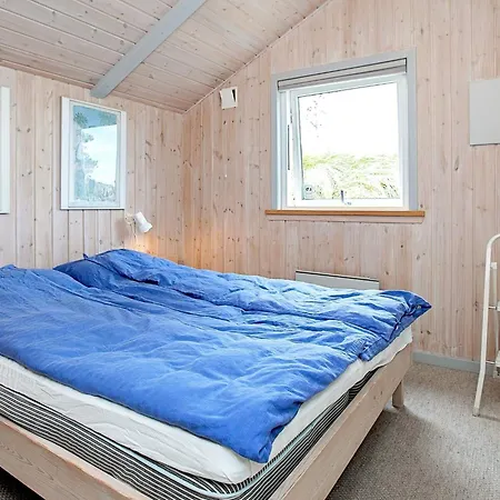 8 Person In Henne Henne Strand